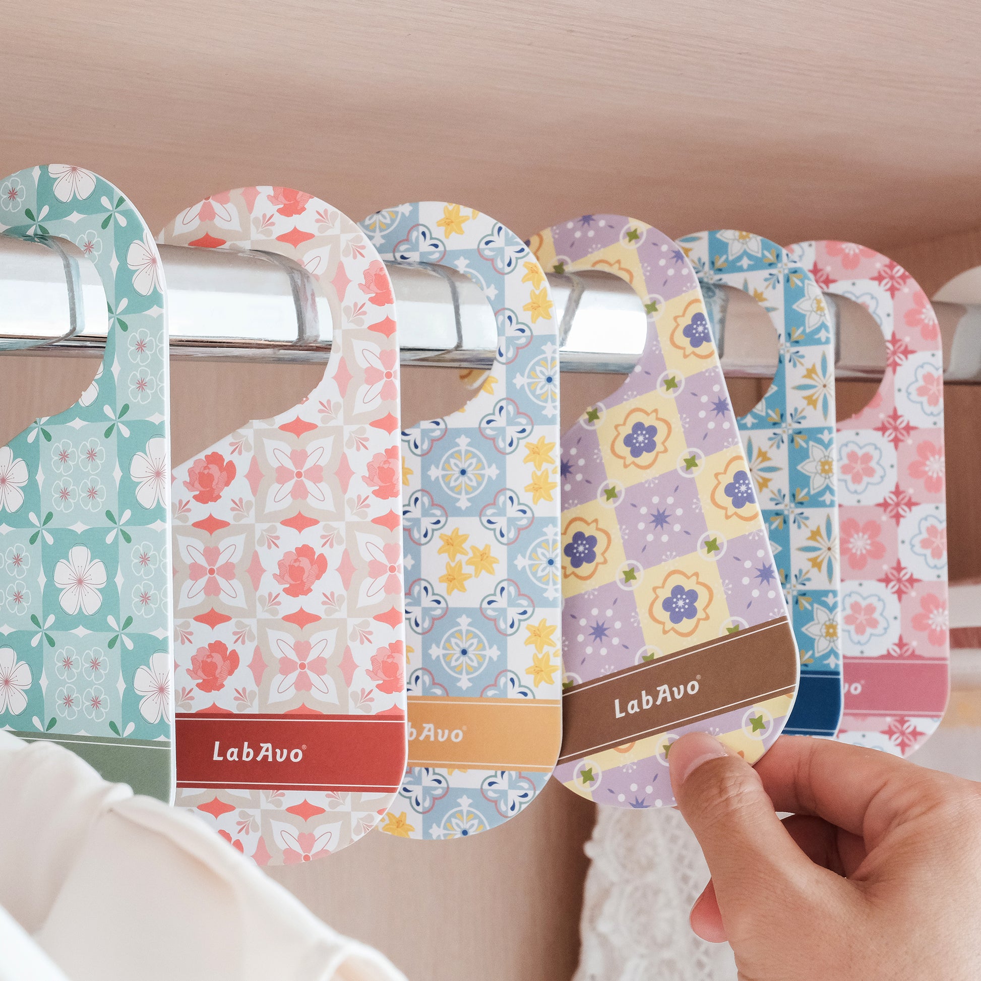 MoldGoGo防霉吊卡 花磚風格款-舒心油桐